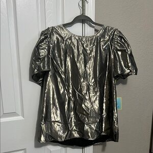 Metallic Silver Women's Top Perfect for the HOLIDAY Season! New 2x